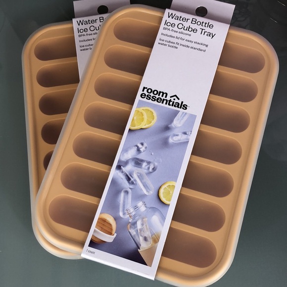 Room Essentials Silicone Water Bottle Ice Cube Tray With Lid Set Of Two (2) - Picture 6 of 6